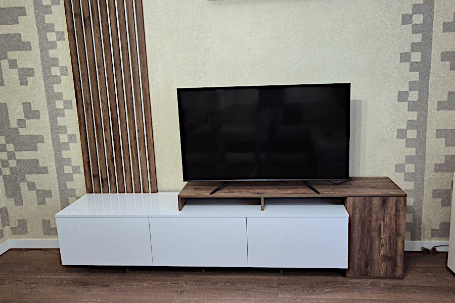 Тумбочка під телевізор на замовлення